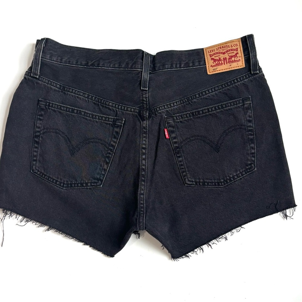 Levi’s 501 High Rise Raw Hem Black Denim Jean Shorts Size 32 - Picture 14 of 15